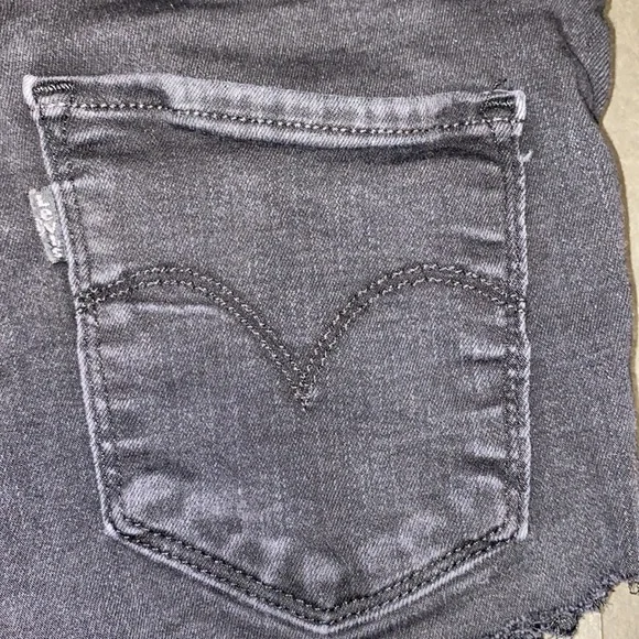 Levi’s 311 Shaping Skinny Size 27 Faded Black Cutoff Jean High Waist Shorts - Picture 5 of 13